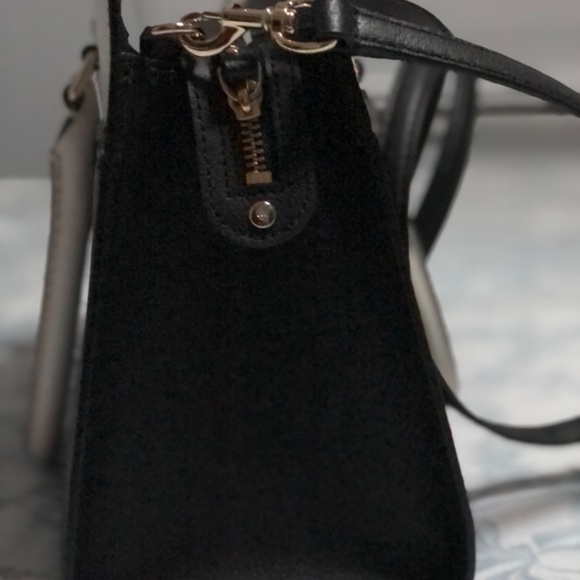 Kate Spade black & white color block purse preowned - Picture 3 of 5